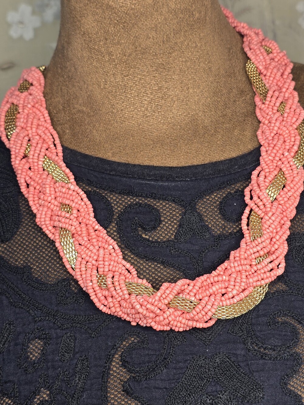 🪷Vintage Braided Coral Bead Necklace with Gold Accents Chunky Boho Collar Style